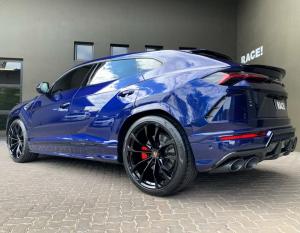 Lamborghini Urus by RACE! 2020 года 